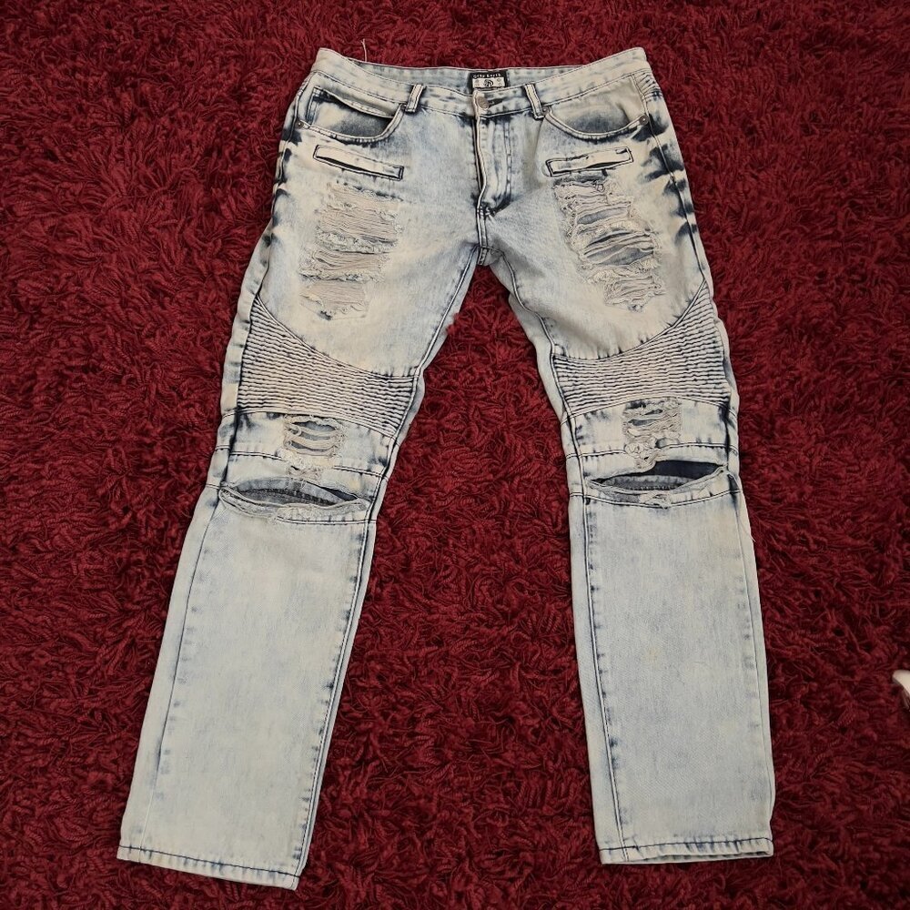 GRAY Earth sz 34 Distressed Jeans